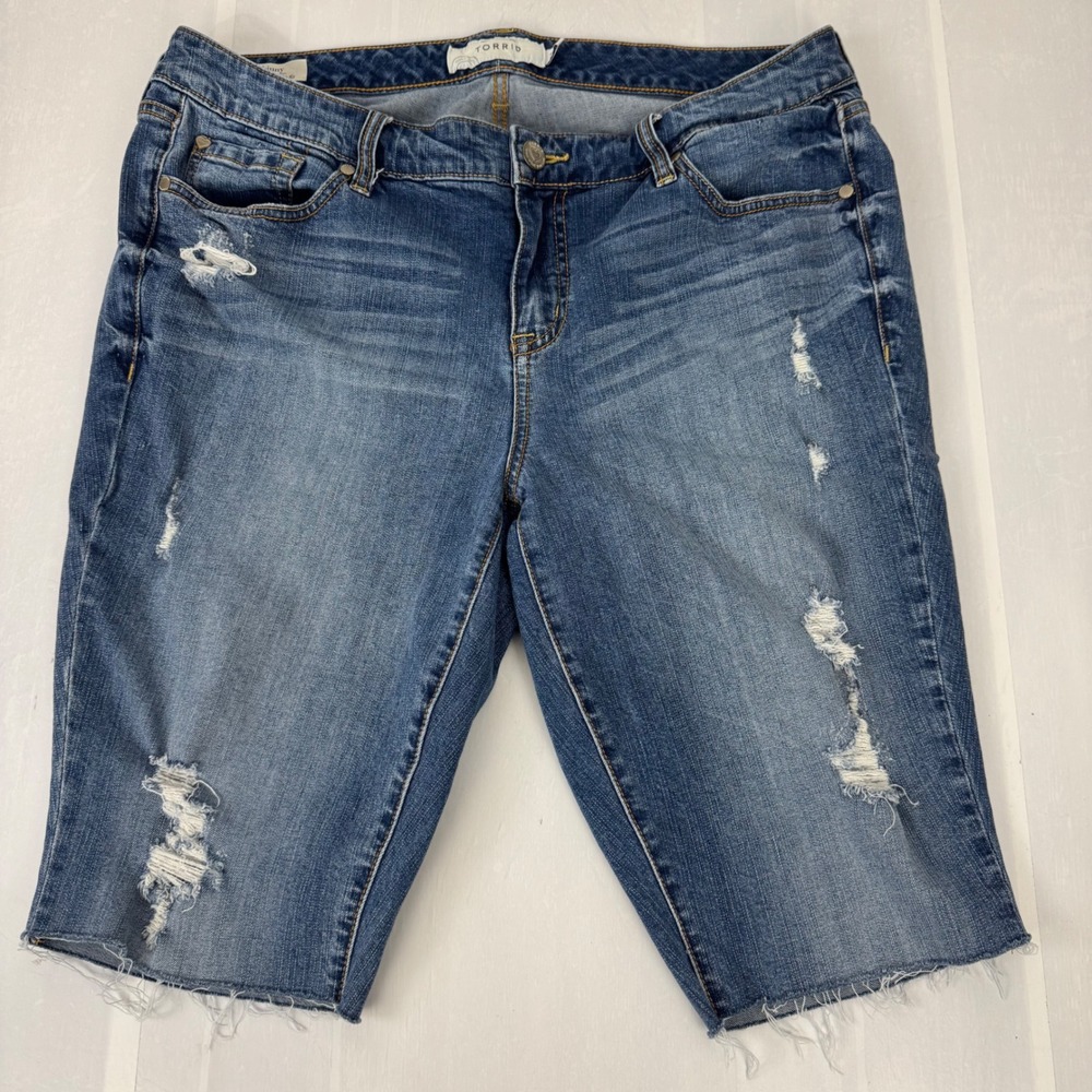 Torrid Denim Shorts Women 16 Blue Distressed Bermuda Skinny Raw Hem